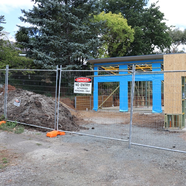 do you deliver and set up temporary fencing and what's the price for these services in Essex Connecticut